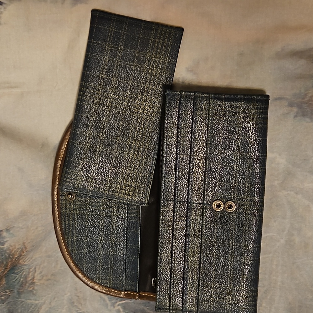 Esprit Wallet - Picture 4 of 10